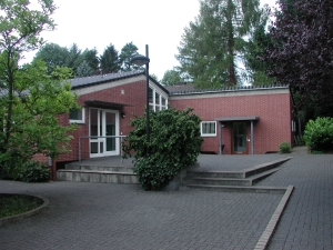 Seiteneingang zu Gruppenräumen